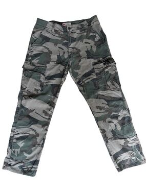 Wrangler Men's Camo Cargo Pants - Green, Gray